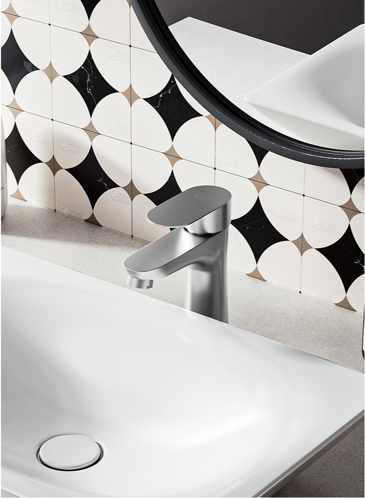 GT Cold And Hot Water Mixer Tap With Flexible Hose, Single-Hole Sink Tap, Suitable For Bathroom Vanities and Kitchens - Image 2