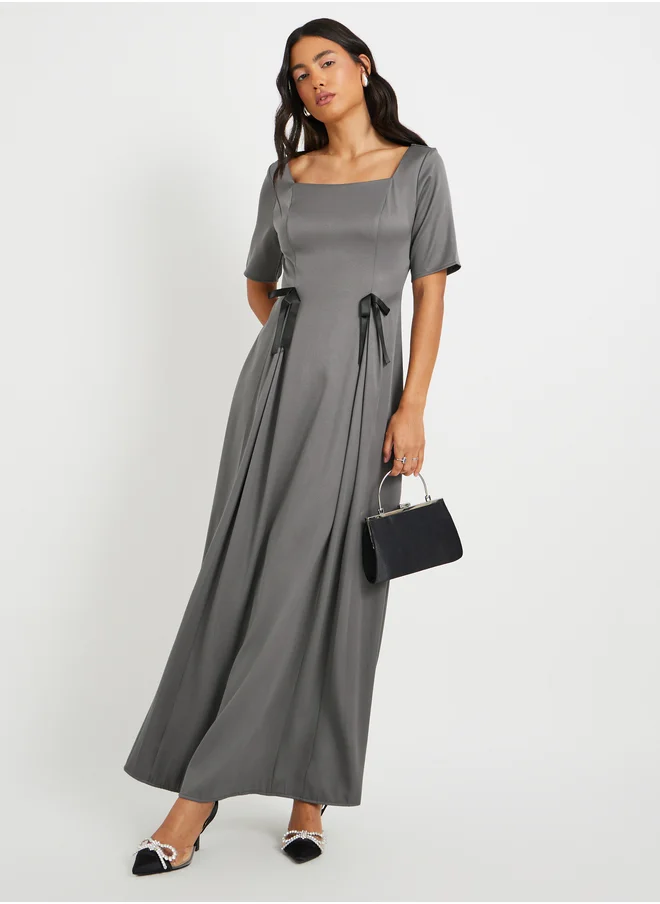 ستايلي Solid Square Neck Bowknot Detail A-Line Maxi Dress