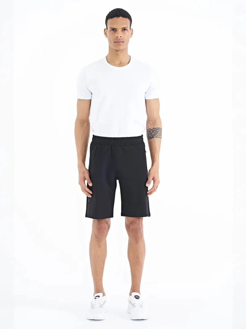 تومي لايف TOMMY Men's Knit Sweat Shorts