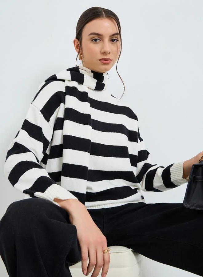 تايك تو كنزة بقصة مريحة مع وشاح رقبة