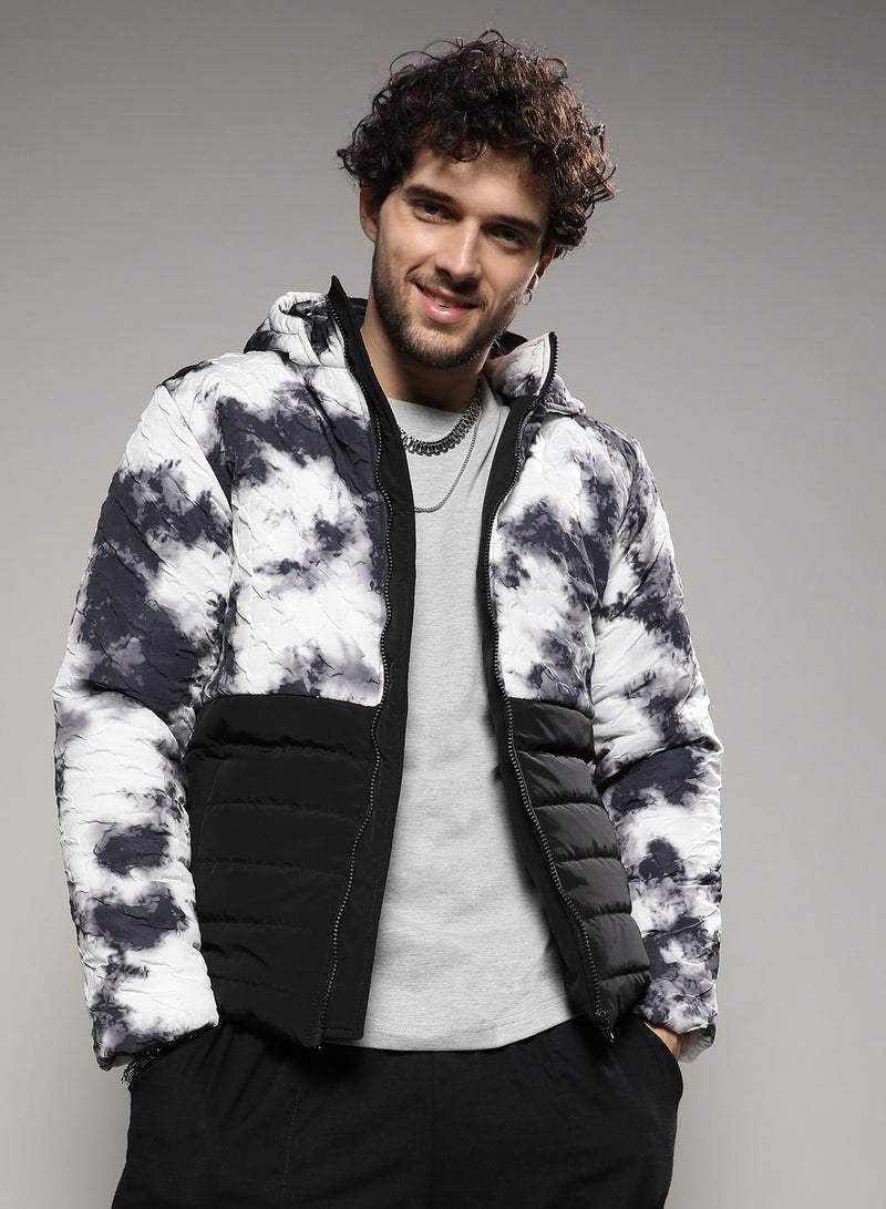 Campus Sutra Men's Black & White Tie-Dye Block Puffer Jacket - Image 2