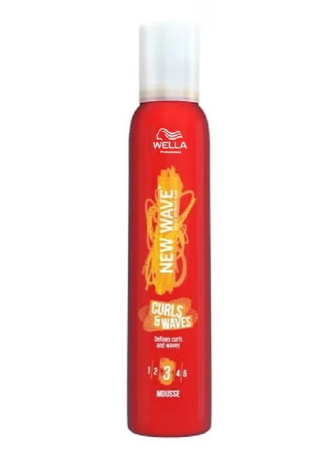 ويلّا بروفيشنالز ويلا رغوة نيو ويف لتموجات الشعر - 200 مل - Image 1