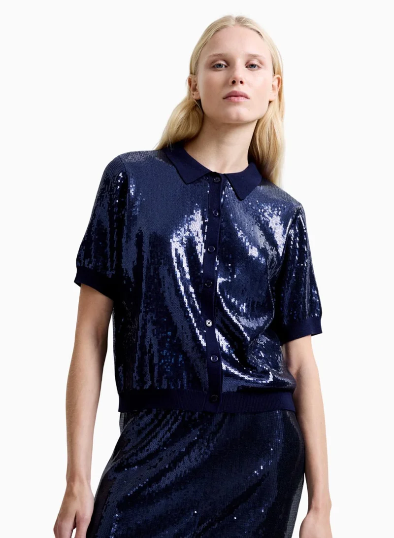 فرنش كونكشن هانا بلوزة بأكمام قصيرة مزينة بالترتر وأزرار