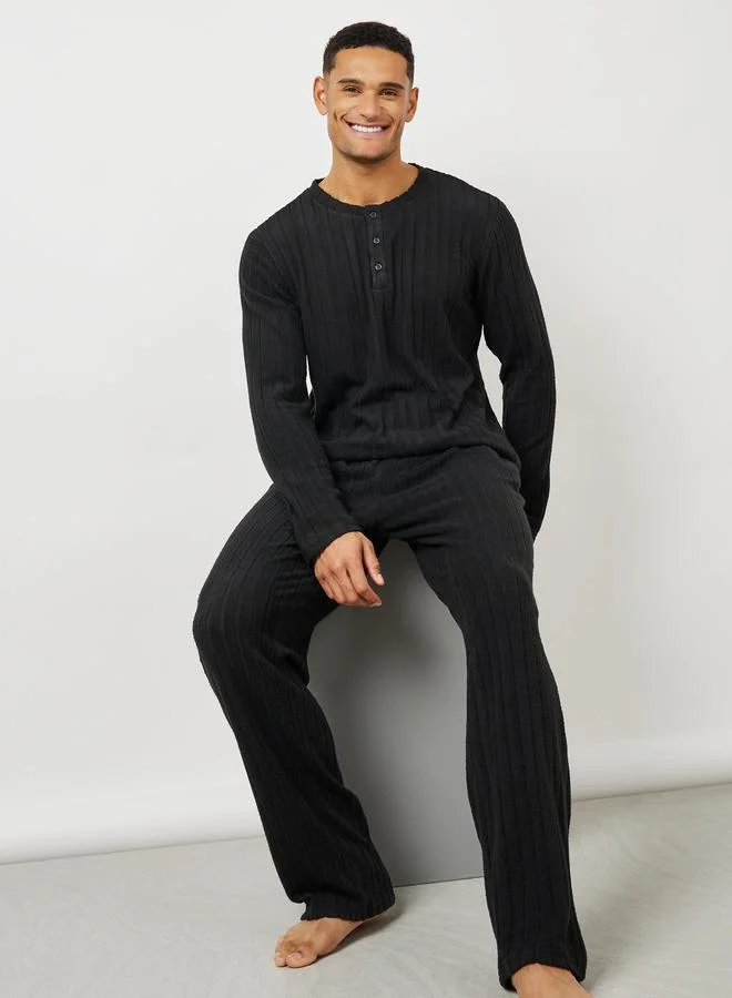 ستايلي طقم بيجاما من ( بنطال + تيشيرت )