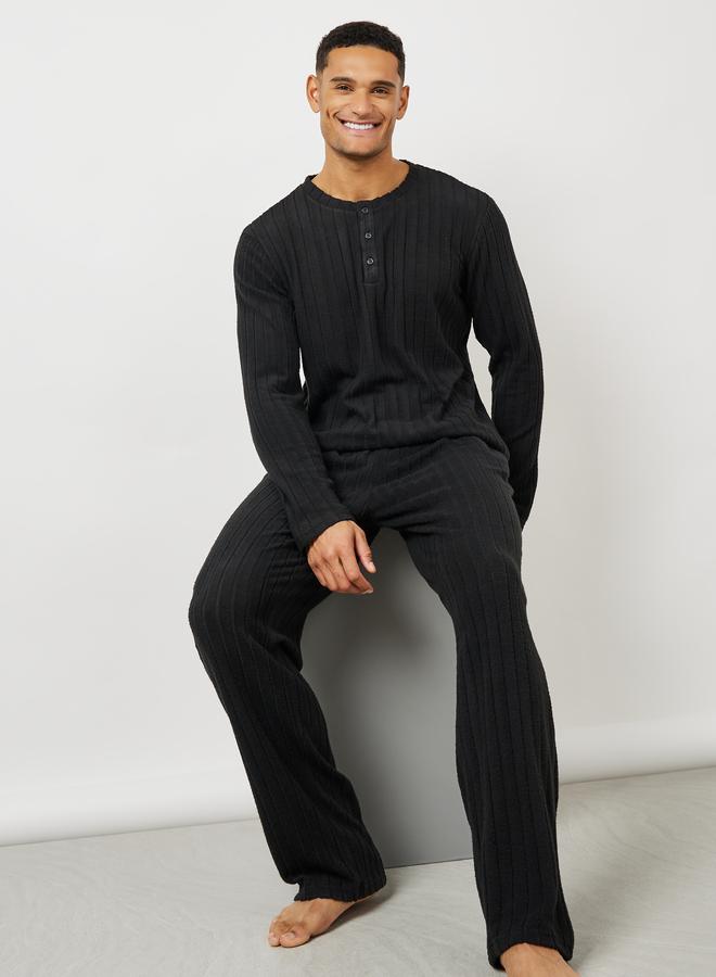 ستايلي طقم بيجاما من ( بنطال + تيشيرت ) - Image 1