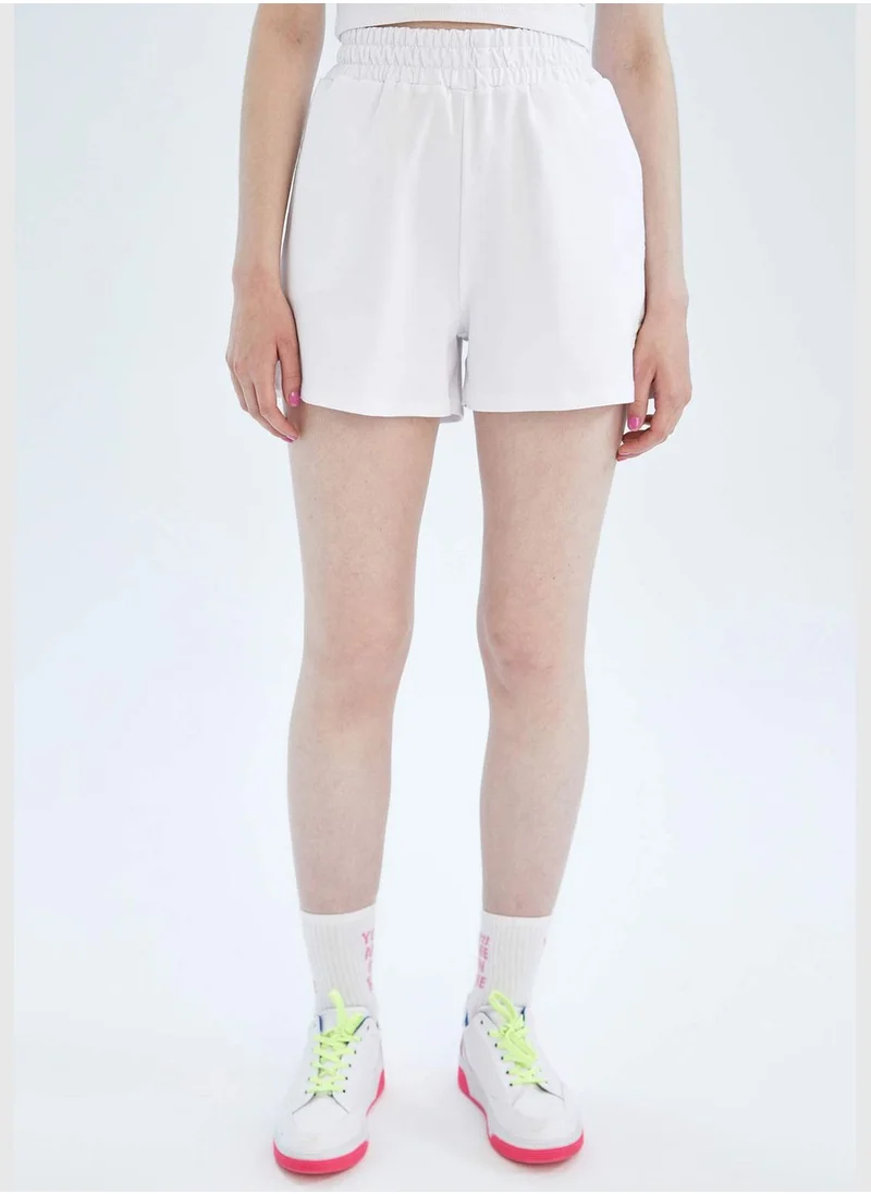 ديفاكتو Text Printed Basic Shorts