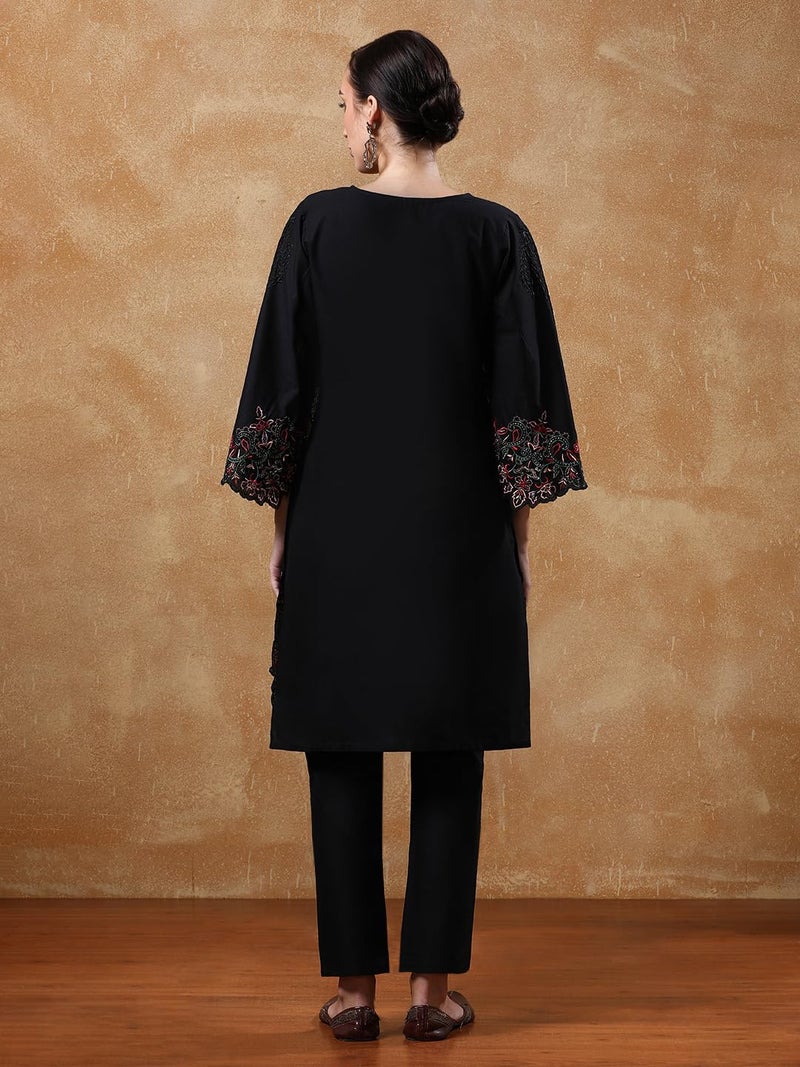 Varanga Women Embroidered V-Neck Pure Cotton Kurta Sets - Image 4