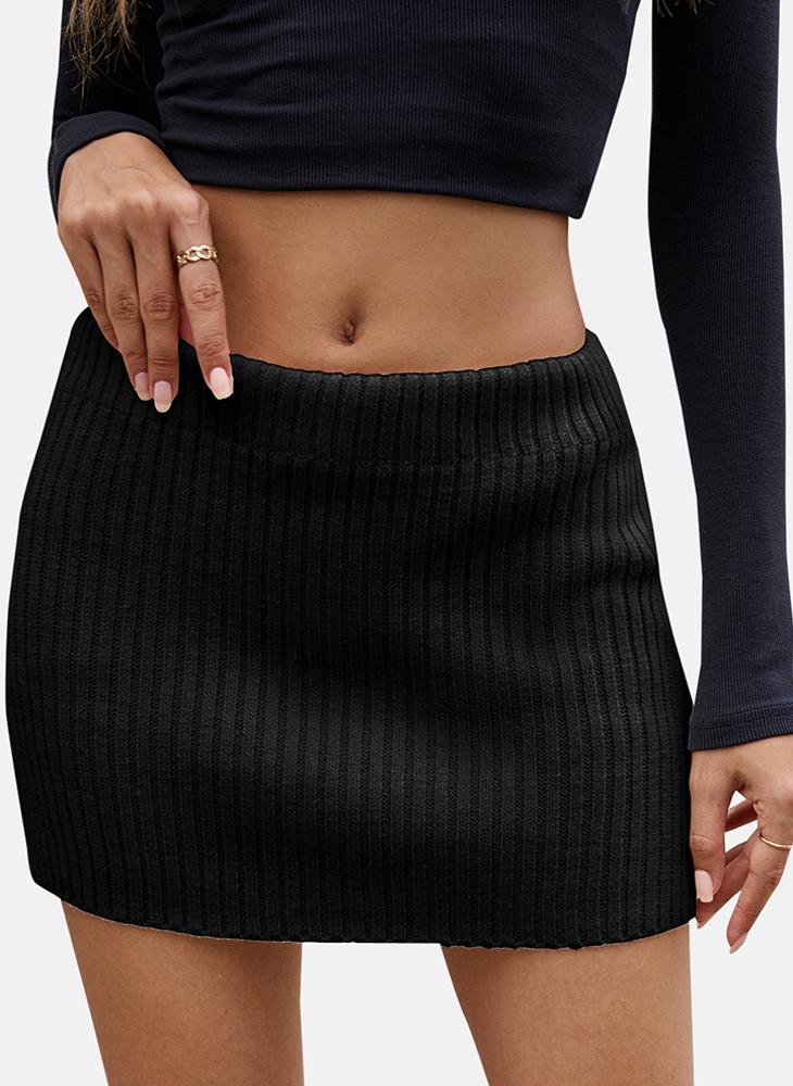 يونيكي تنورة قصيرة سادة بخصر متوسط - Image 1