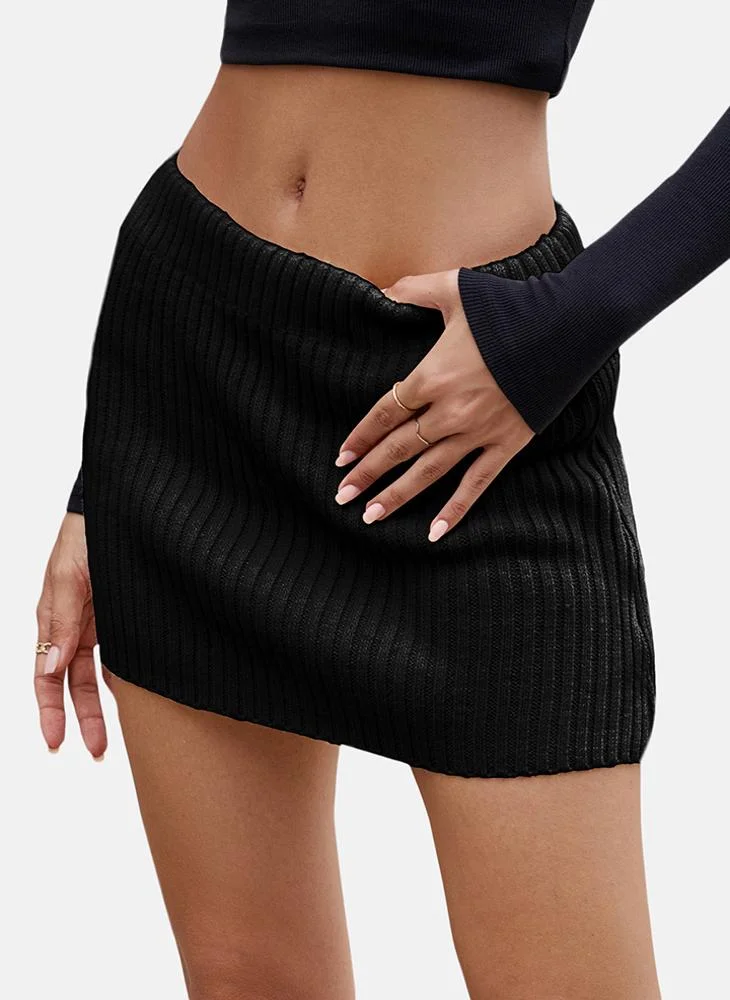 YUNIQEE Black Mid Rise Plain Mini Skirt