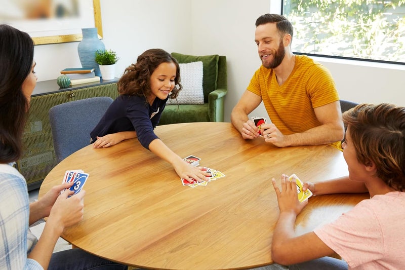 لعبة UNO الكلاسيكية - احصل على Wild 4 UNO! مع بطاقات Wild قابلة للتخصيص - Image 3