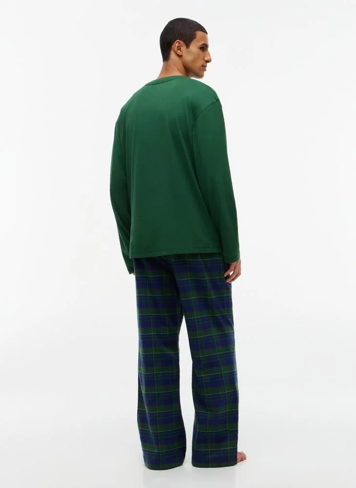 Tommy Hilfiger  TH Original Jersey Flannel Pyjama Gift Set for Men | Best Price UAE