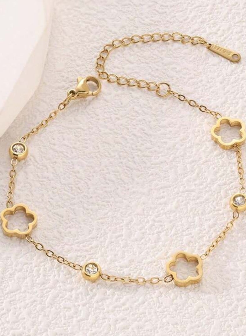 إيكوال اسوارة نسائية أنيقة وعالية الجودة مصنوعة من الاستانلس ستيل مطلية باللون الذهبي - Image 3