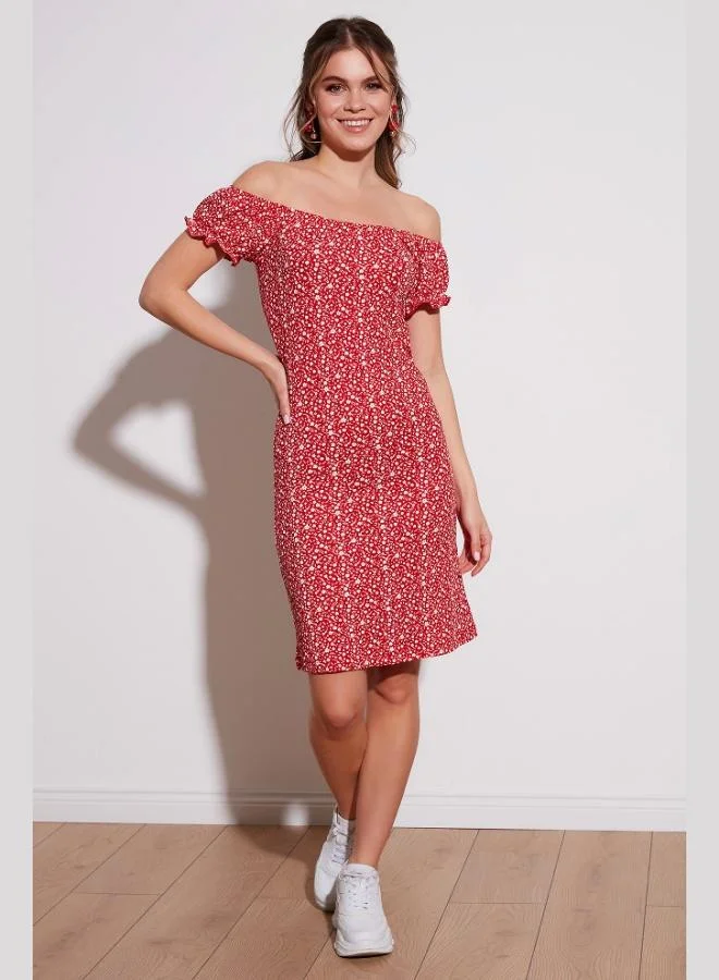 ليلا فستان كارمن بنقش الزهور للنساء