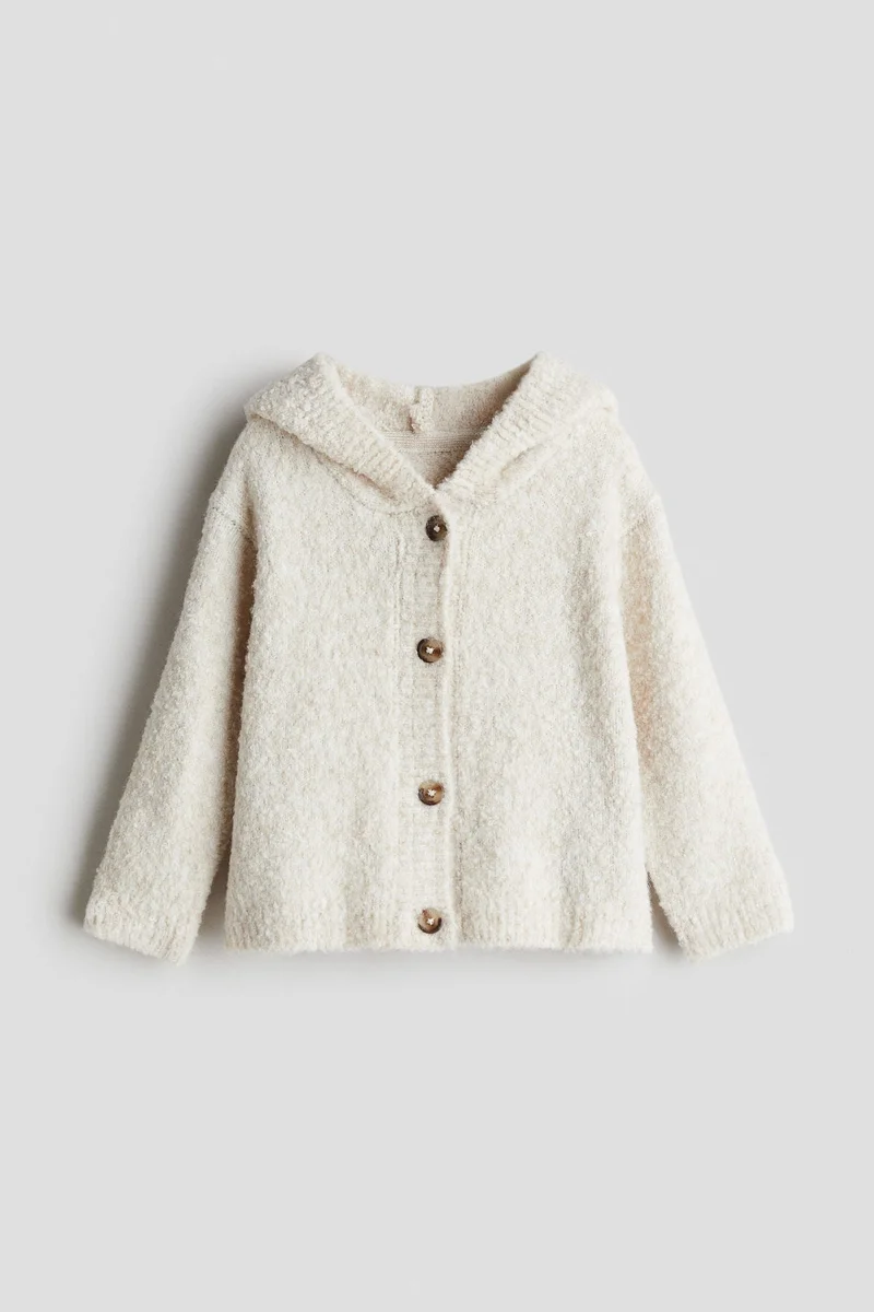 اتش اند ام كارديغان بغطاء رأس من البوكلي