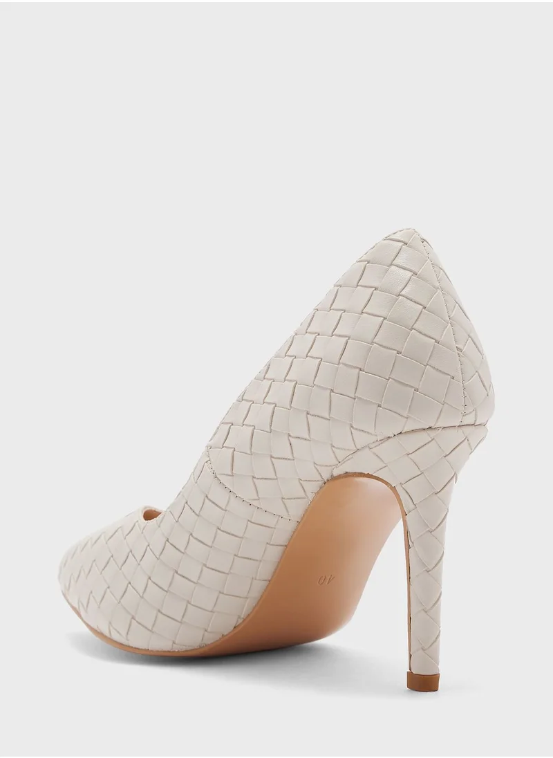 خزانة Metallic Woven Pointed Pump