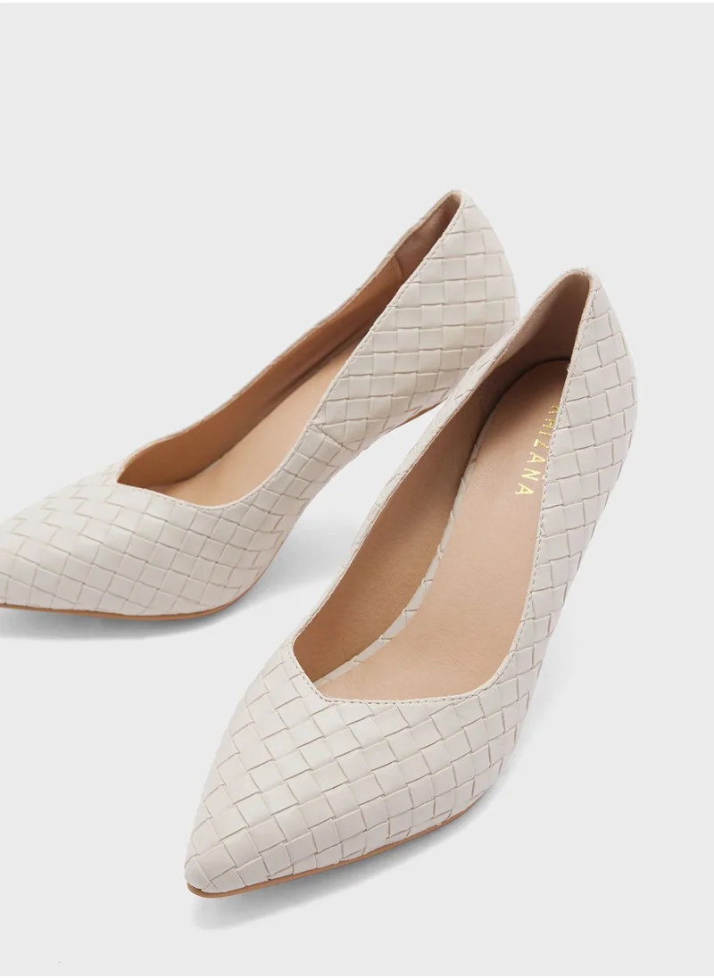 خزانة Metallic Woven Pointed Pump