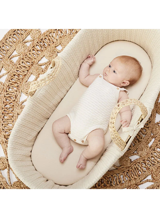 The Little Green Sheep Natural Knitted Baby Moses Basket And Mattress From 0 - 4 Months