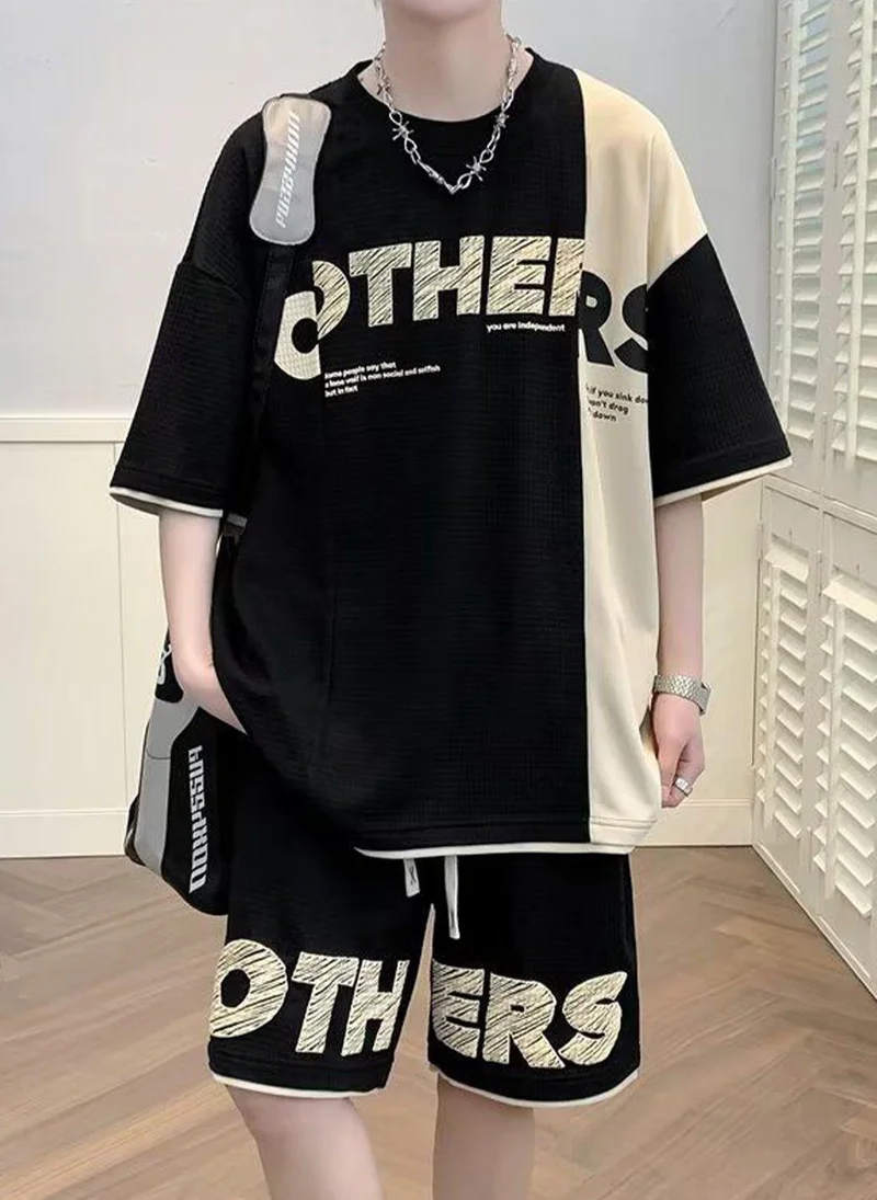 YUNIQEE Black Colourblocked Typography Printed Casual T-Shirt With Shorts