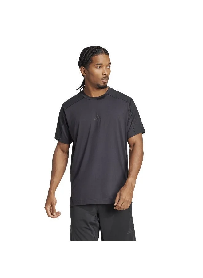 اديداس تيشيرت بيور موشن أسود بأكمام قصيرة للرجال