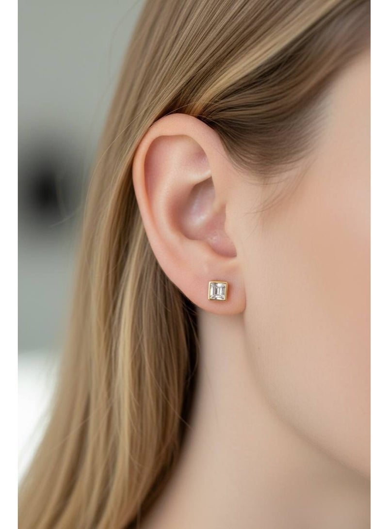 روبي آرت الذهب حلق من الذهب الخالص عيار 18 قيراطًا للنساء - مضاد للحساسية ولمعان فاخر - 0.65 جرام - Image 3