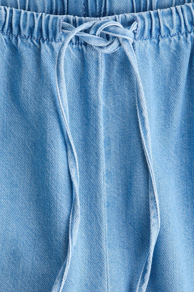 اتش اند ام بنطلون بحبل من الدنيم