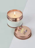 فلامنجو كاندلز شمعة بطباع حرف F