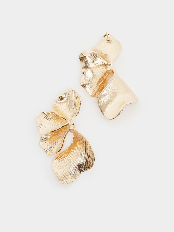 Styli Styli Oversized Flower Dangle Earrings  - Image 3