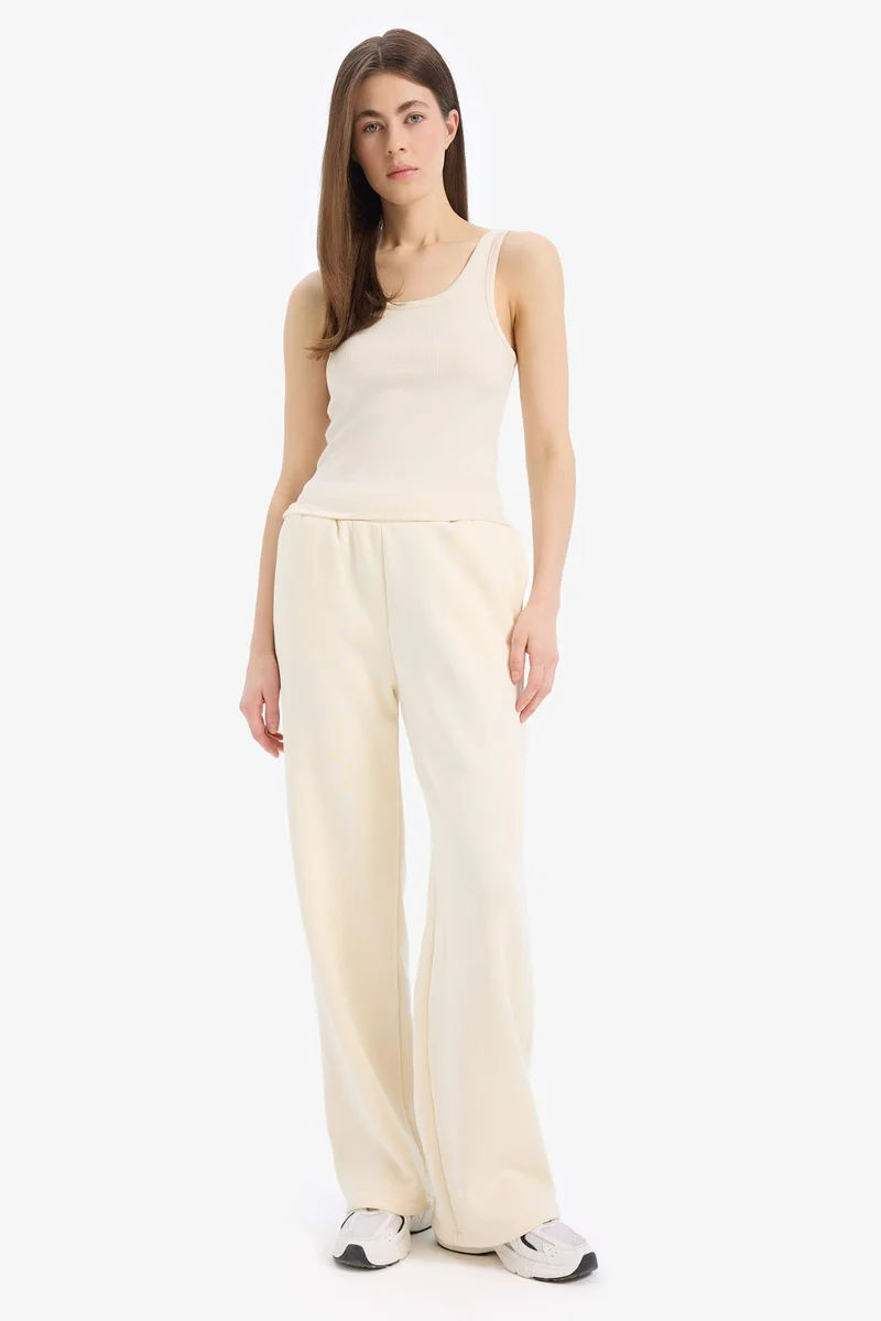 ديفاكتو Slim Fit Basic Camisole Round Collar Tank Top