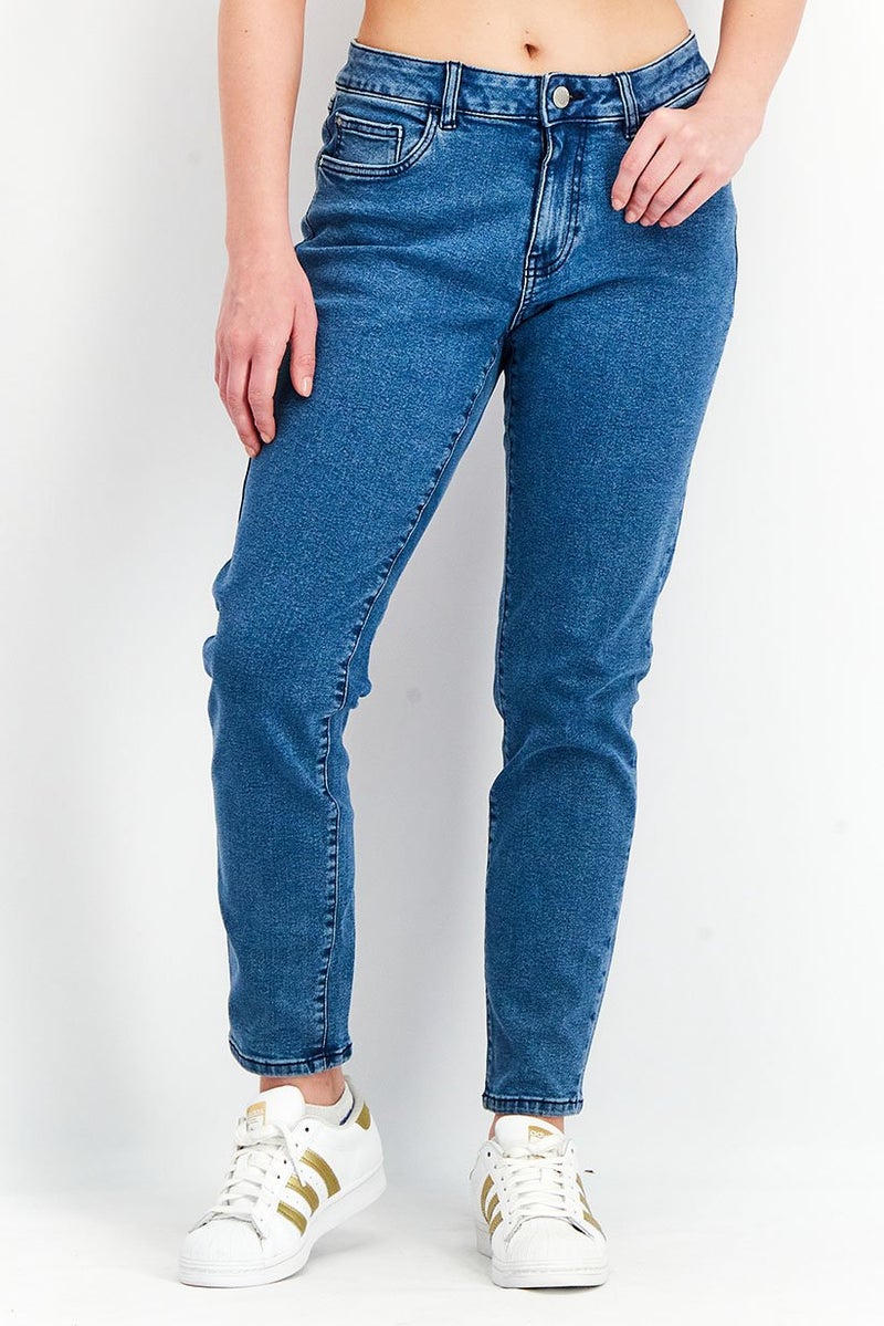 Tchibo جينز مغسول للنساء بقصة ضيقة بخصر متوسط و5 جيوب، أزرق - Image 1