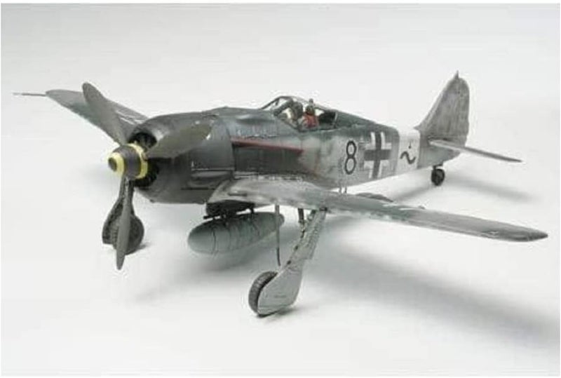 Tamiya 1:48 WWII German Focke Wulf Fw190 A-8/A-8R2 Model Kit - Image 3