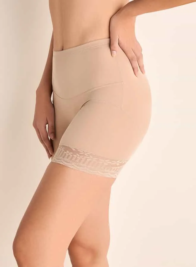 سبلاش فيڤ شورت تشكيل بخصر مطاطي وتفاصيل دانتيل