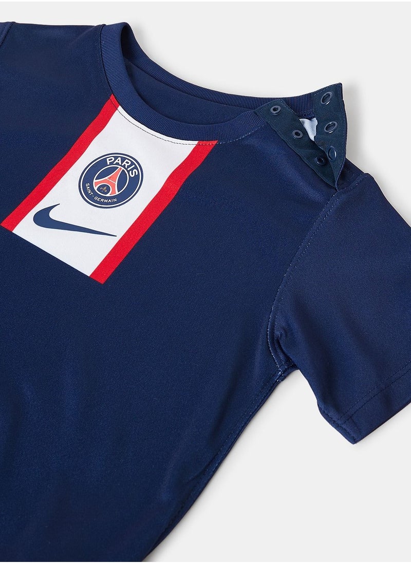 Nike - طقم باريس سان جيرمان الأساسي 2022/23 للأطفال من الجنسين - Image 1