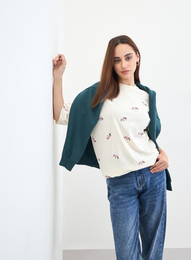 ستايلي تيشيرت واسع مُطرّز بالترتر - Image 3