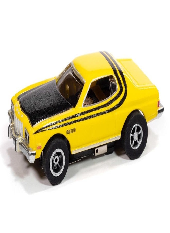 AW AUTO WORLD سيارة سباق مصغرة من طراز فورد تورينو 1976 لامعة بمقياس HO من إنتاج شركة Auto World Xtraction، رقم الموديل SC417-4Y - Image 1