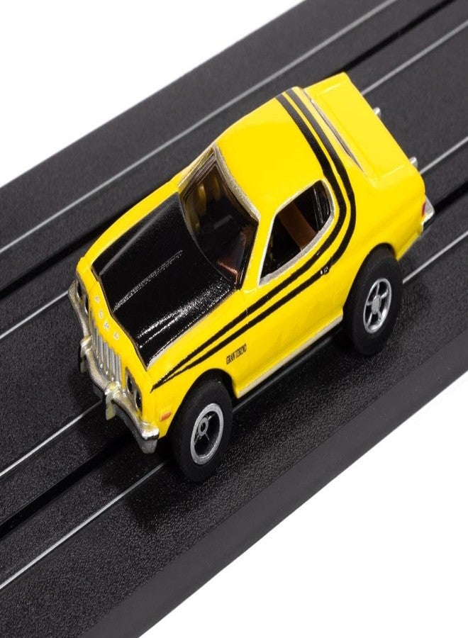 AW AUTO WORLD سيارة سباق مصغرة من طراز فورد تورينو 1976 لامعة بمقياس HO من إنتاج شركة Auto World Xtraction، رقم الموديل SC417-4Y - Image 2