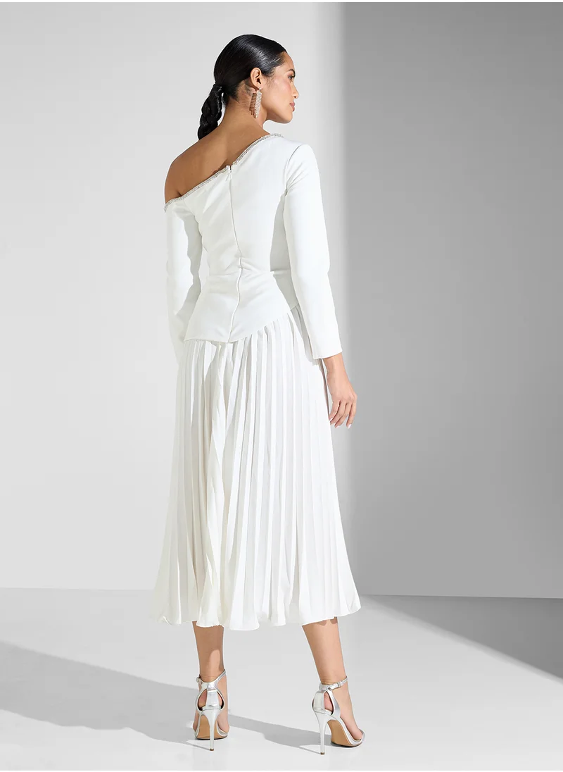 Threadz by Ajooni Drop Shoulder Pleated Dress