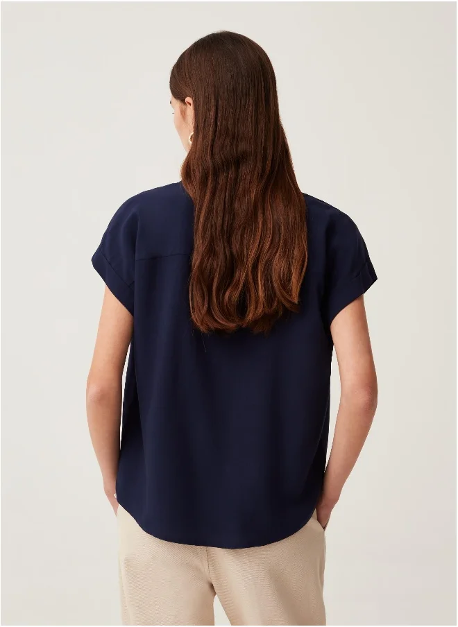 او في اس Sustainable viscose blouse with V neck