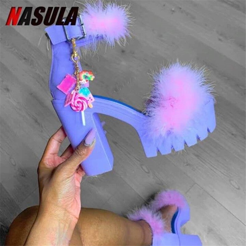 In stock independent station new women''s shoes 2023 and chunky heel furry plus size buckle high heel fashion sandals - Image 4