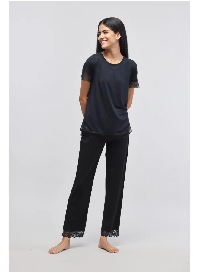 نسيسير Delicate  Black Lace Pajama Set