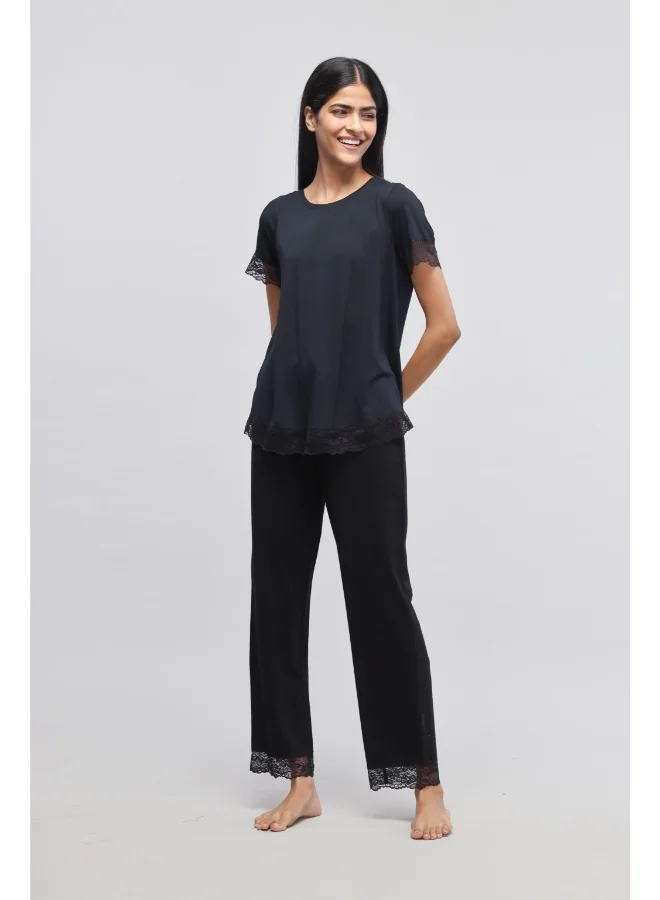 نسيسيرا Delicate  Black Lace Pajama Set