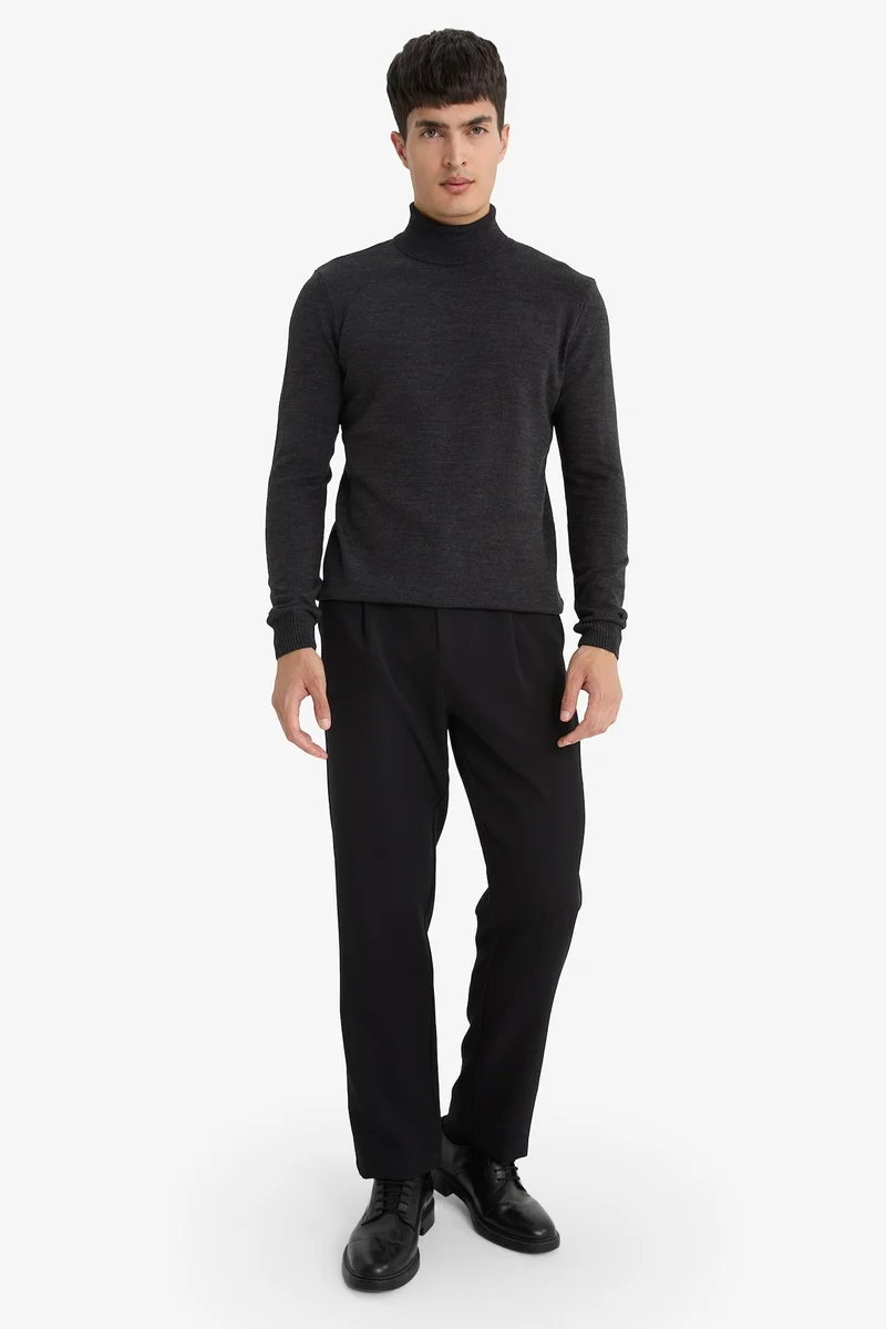 ديفاكتو Slim Fit Turtleneck Knitwear Pullover