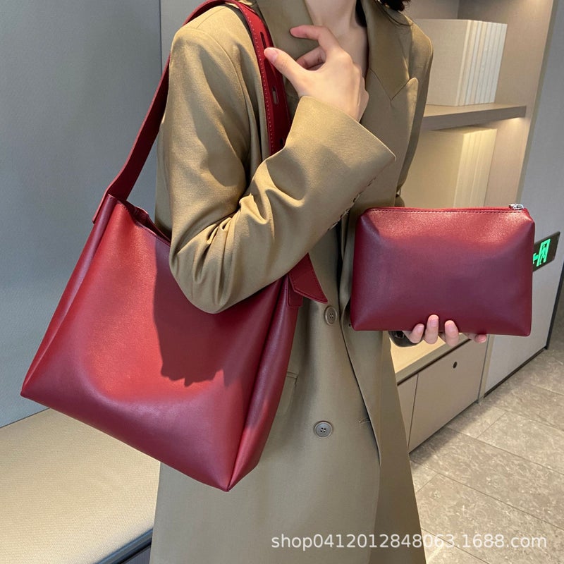 Korean Fashion Commuter Large Capacity Bag 2024 Winter New Atmospheric Personalized Trendy Shoulder Bucket Bag - Image 3