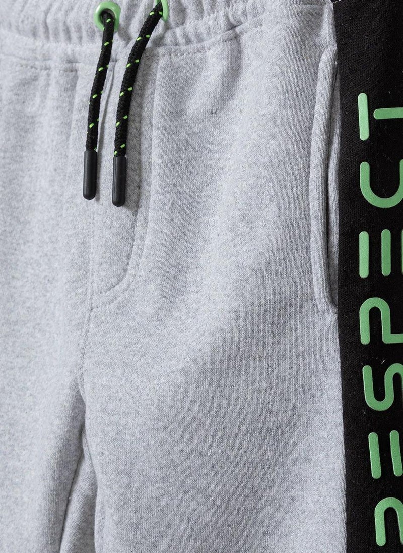 مينوتي بنطال رياضي أولادي بخصر مطاط ورباط وجوانب عصرية - Image 4