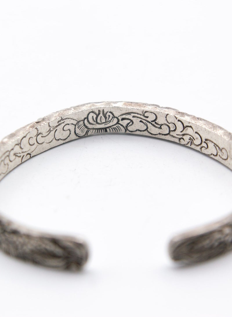 Alpine Crystals UAE Antique Elegant Pair of 925 Sterling Silver Engraved Bangles (2 pieces 58 grams) – Handcrafted in Nepal  - Image 3