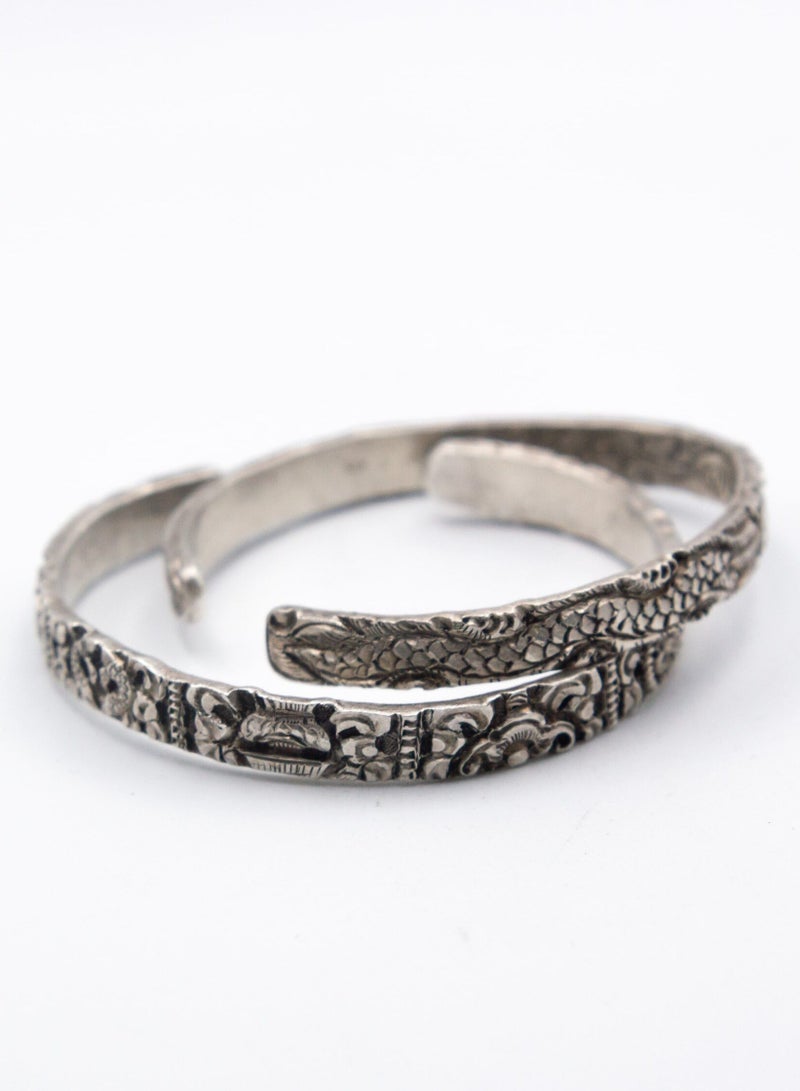 Alpine Crystals UAE Antique Elegant Pair of 925 Sterling Silver Engraved Bangles (2 pieces 58 grams) – Handcrafted in Nepal  - Image 2
