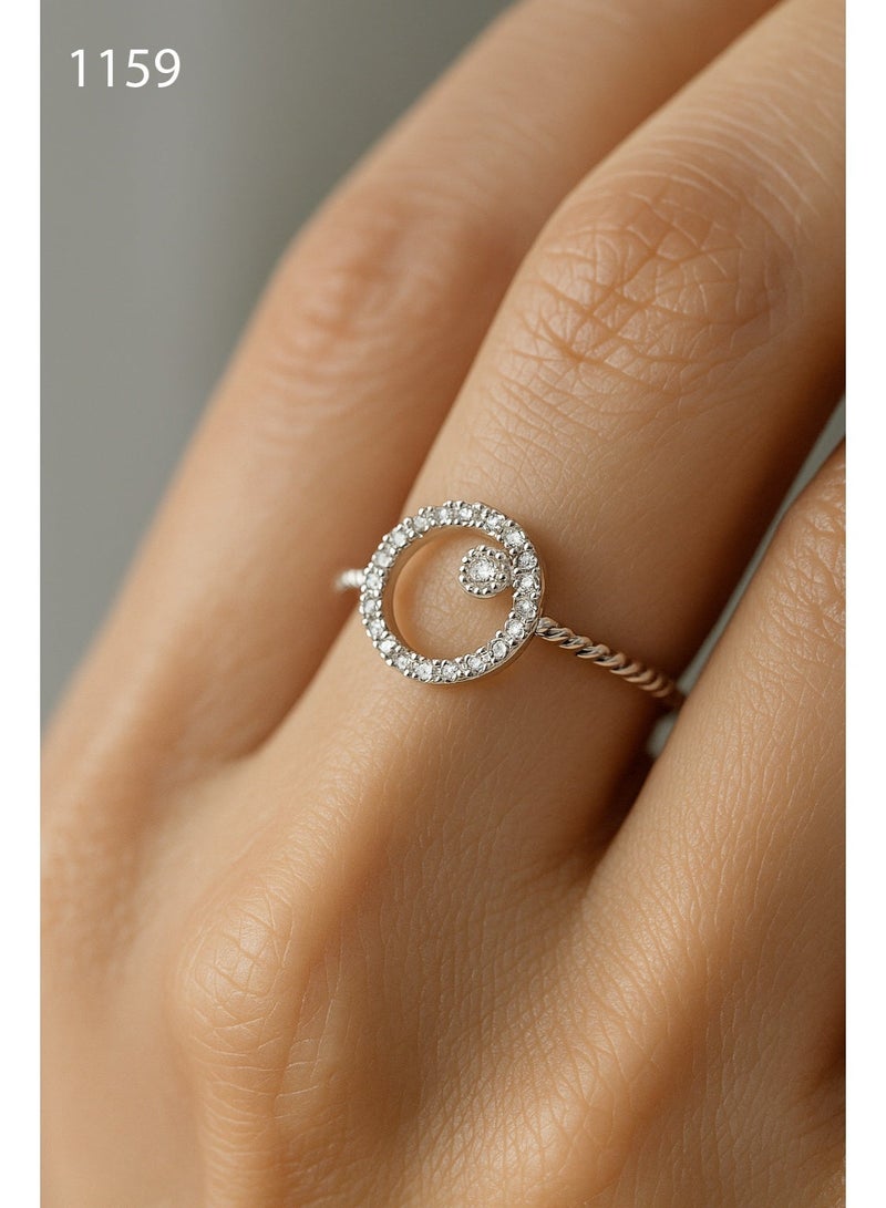 ثري دايموندز خاتم دائرة لولبى فضي مع أحجار كريستال - مجوهرات أنيقة للنساء مطلية بالبلاتينيوم والروديوم في علبة هدايا - Image 1