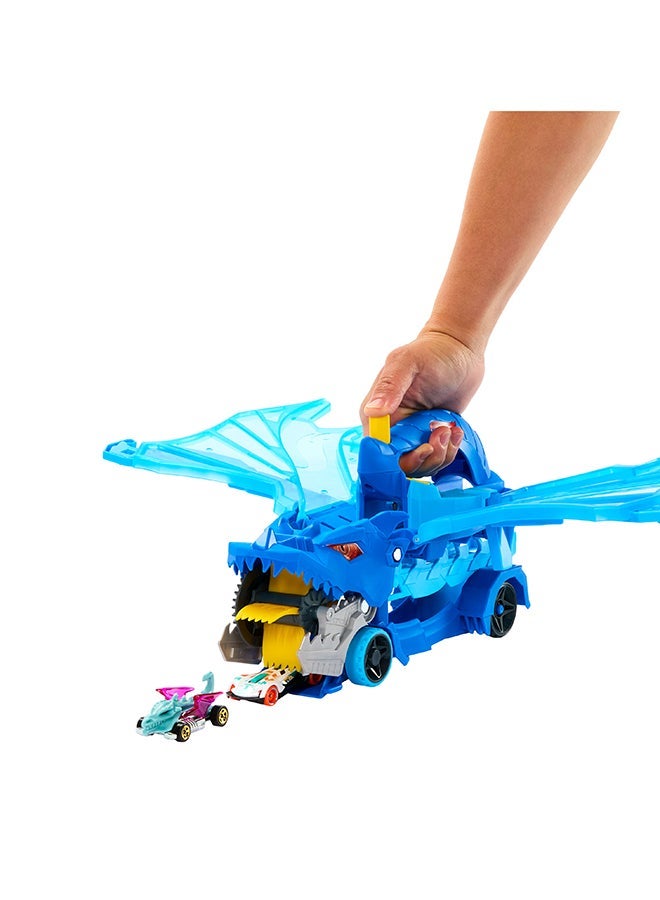 Hot Wheels مجموعة مسار سيارات المدينة، ناقل التنين المزدوج النهائي و 2 سيارة مصبوبة، تنين كبير الحجم و تنين قابل للفصل، يخزن أكثر من 20 مركبة - Image 3