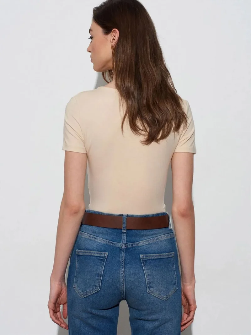 ديلفين Dilvin Fitted V-Neck Short-Sleeve T-Shirt