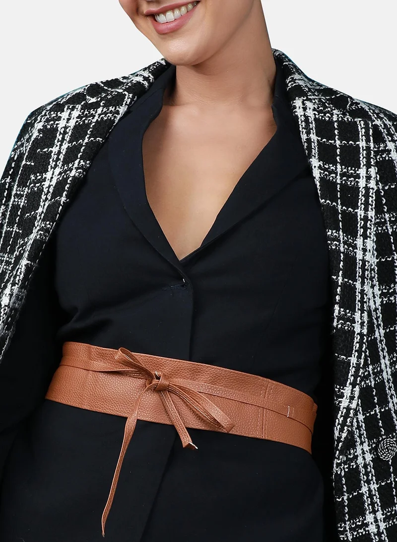 صوص هاوت حزام خصر بلون بيج سادة