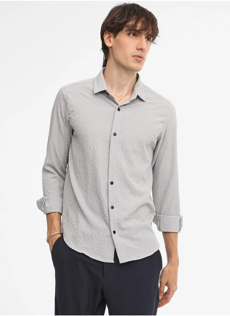 Campus Sutra Men's Ash Grey Cubic-Seersucker Shirt